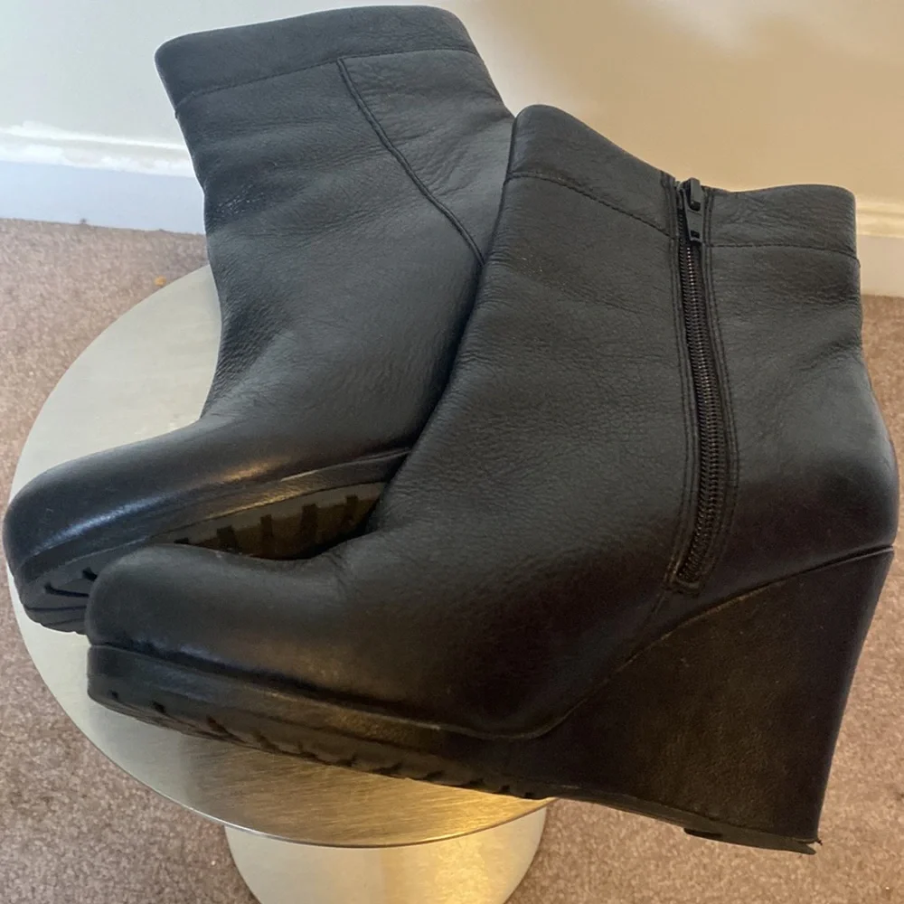 ALDO WOMEN’S DROUILLARD-96 Black Wedge Ankle Boots Size 39B